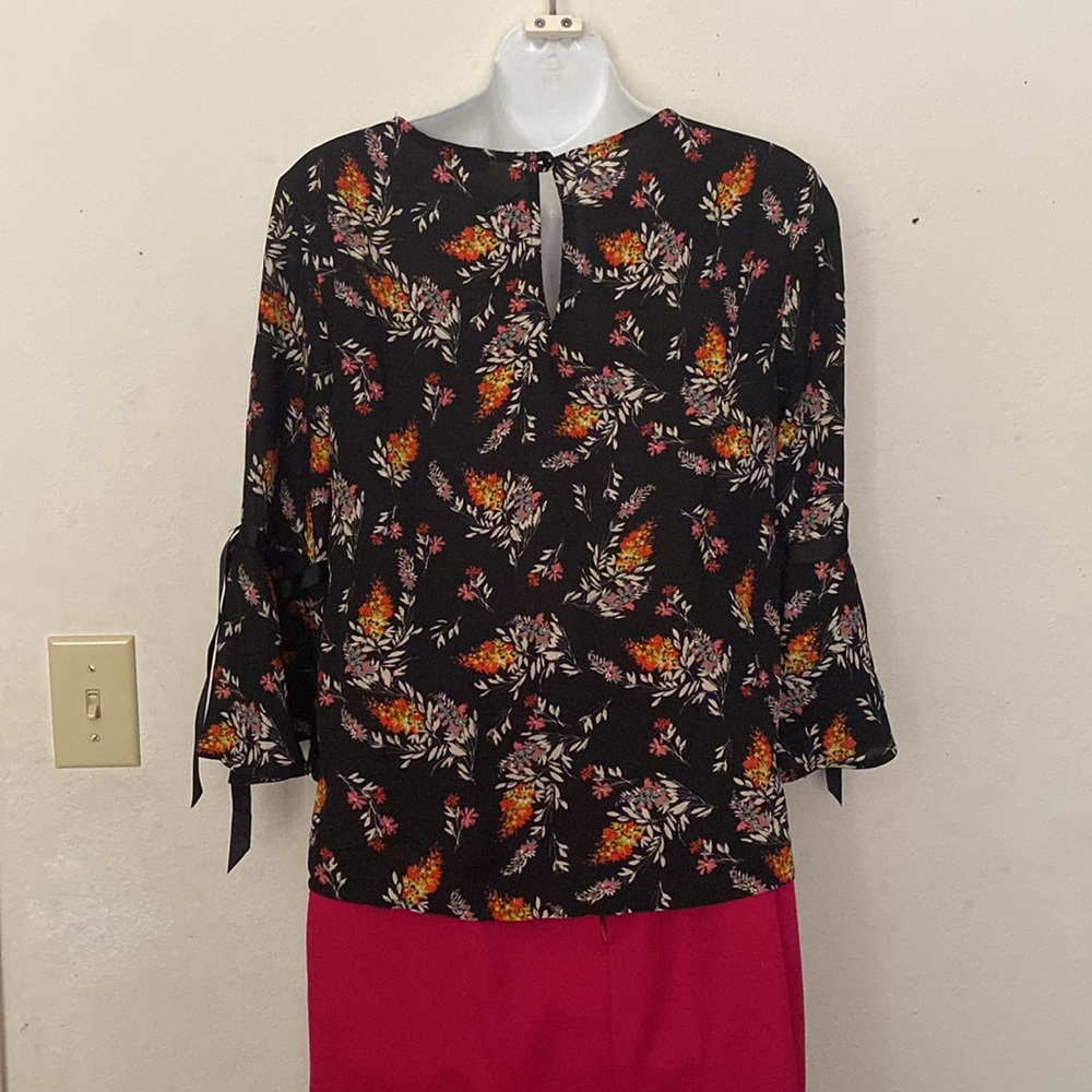 Floral Blouse - Picture 2 of 5